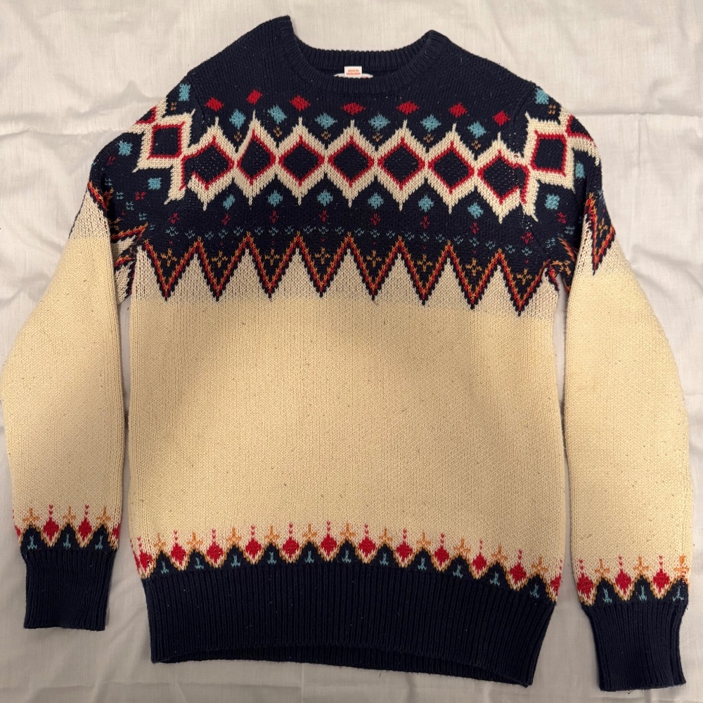 white blue sweater knitted for girls brand cat & jack size medium with pattern